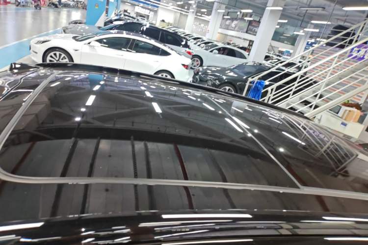 Used Nio ES6 2023 75 kWh Roof