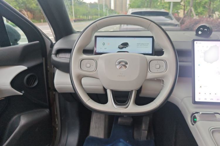 Used Nio ES6 2023 75 kWh Steering Wheel