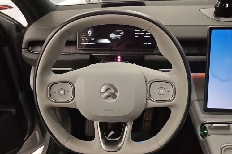 Used Nio ES6 2023 75 kWh Steering Wheel
