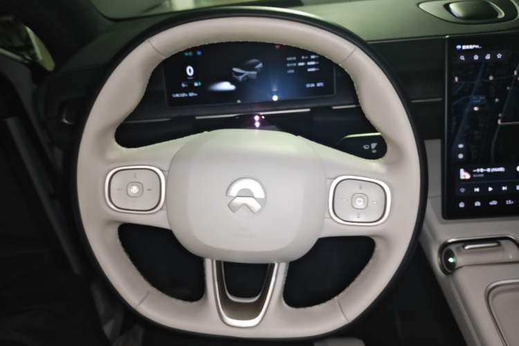 Used Nio ES6 2023 75 kWh Steering Wheel
