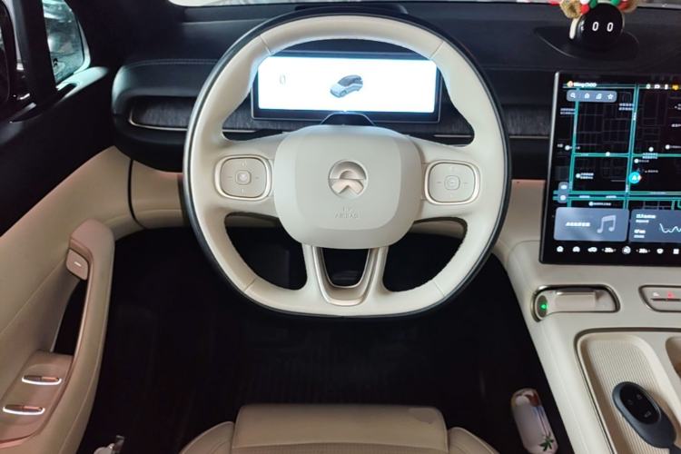 Used Nio ES6 2023 75 kWh Steering Wheel