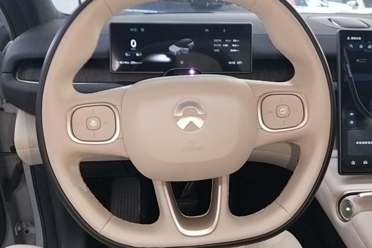 Used Nio ES6 2023 75 kWh Steering Wheel