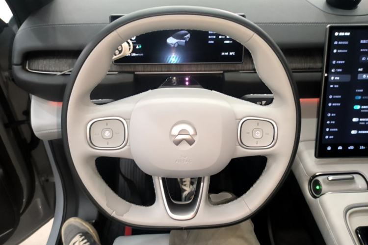 Used Nio ES6 2023 75 kWh Steering Wheel