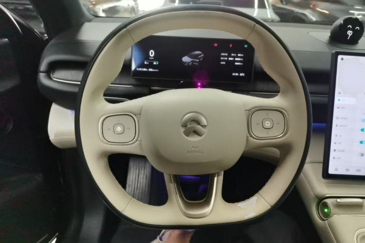 Used Nio ES6 2023 75 kWh Steering Wheel