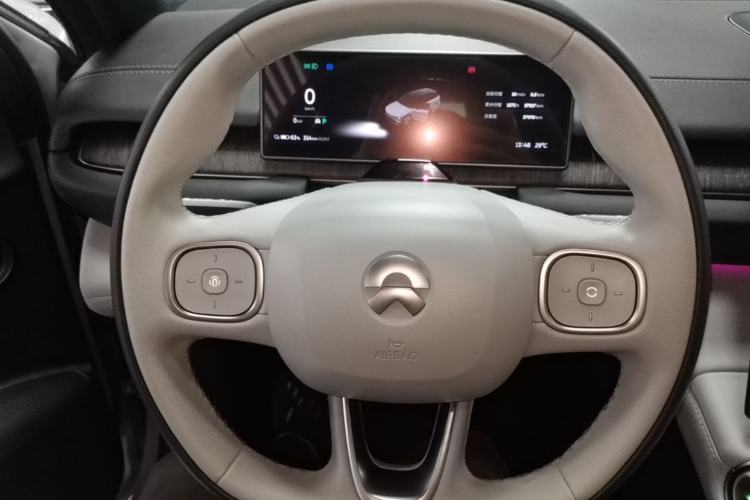 Used Nio ES6 2023 75 kWh Steering Wheel