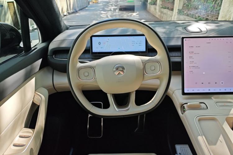 Used Nio ES6 2023 75 kWh Steering Wheel