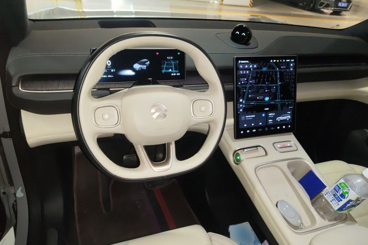 Used Nio ES6 2023 75 kWh Steering Wheel