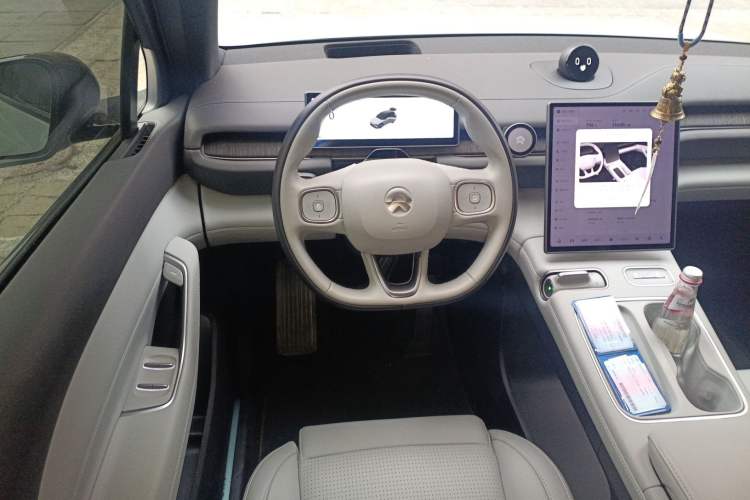 Used Nio ES6 2023 75 kWh Steering Wheel