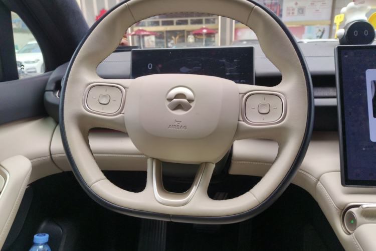 Used Nio ES6 2023 75 kWh Steering Wheel