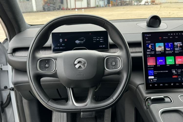 Used Nio ES6 2023 75 kWh Steering Wheel