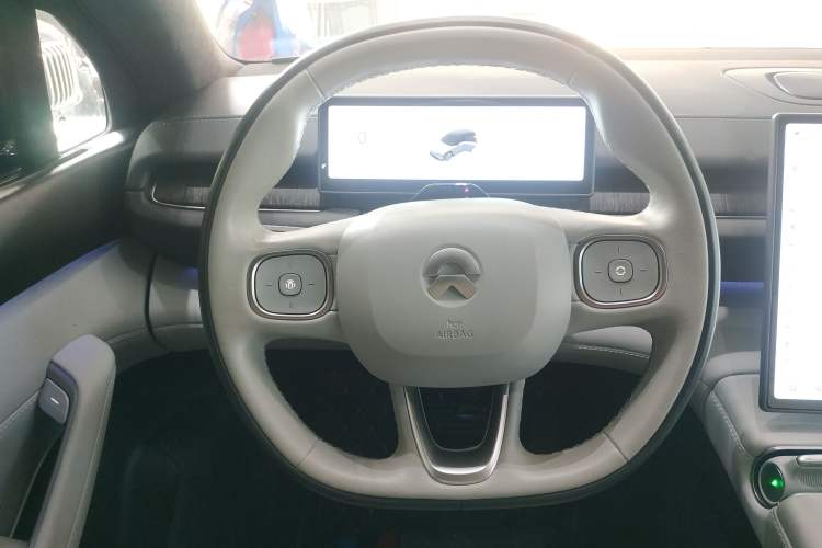 Used Nio ES6 2023 75 kWh Steering Wheel