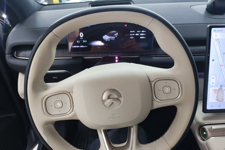 Used Nio ES6 2023 75 kWh Steering Wheel