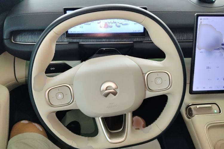 Used Nio ES6 2023 75 kWh Steering Wheel