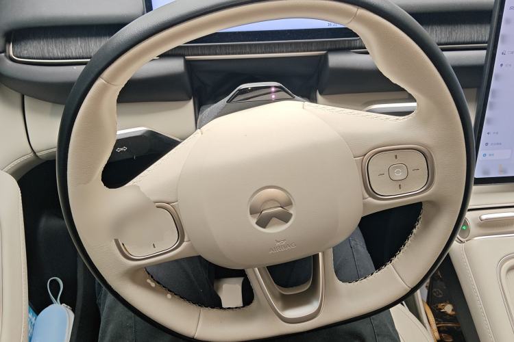Used Nio ES6 2023 75 kWh Steering Wheel