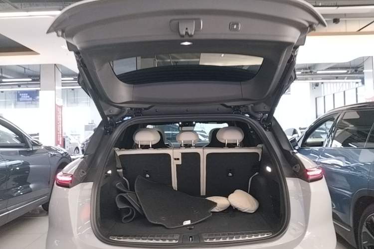 Used Nio ES6 2023 75 kWh Trunk