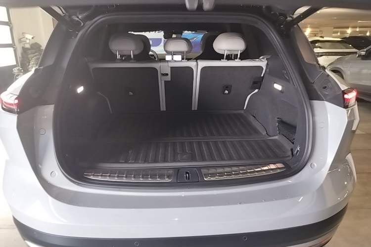 Used Nio ES6 2023 75 kWh Trunk