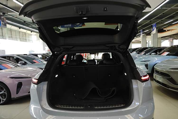 Used Nio ES6 2023 75 kWh Trunk