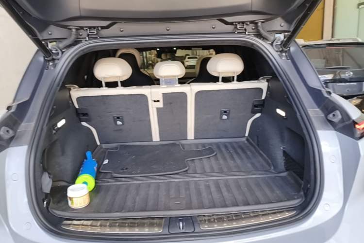 Used Nio ES6 2023 75 kWh Trunk