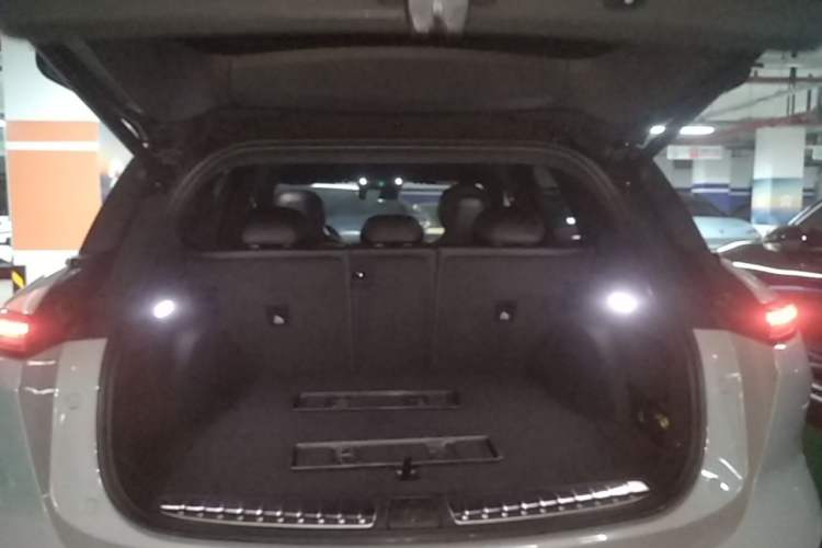 Used Nio ES6 2023 75 kWh Trunk