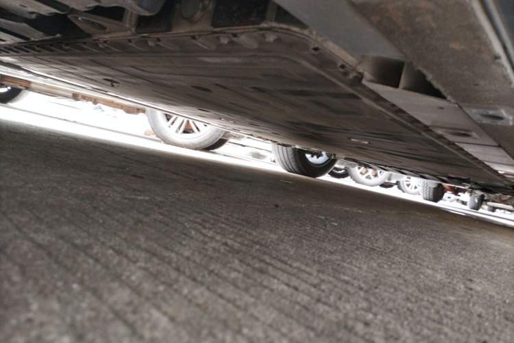 Used Nio ES6 2023 75 kWh Chassis Front Right