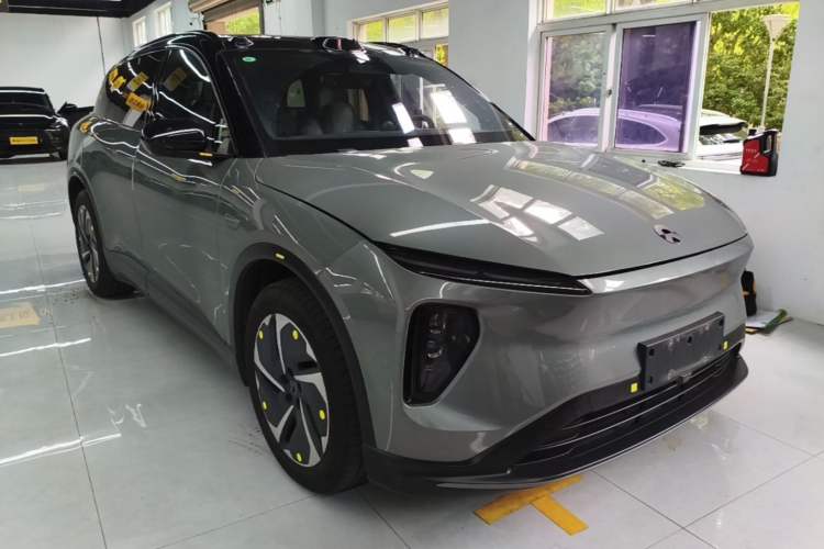Used Nio ES6 2023 75 kWh Front Right 45 Deg