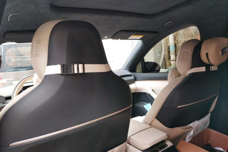 Used Nio ES6 2023 75 kWh Headliner