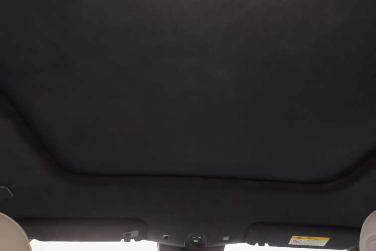 Used Nio ES6 2023 75 kWh Headliner