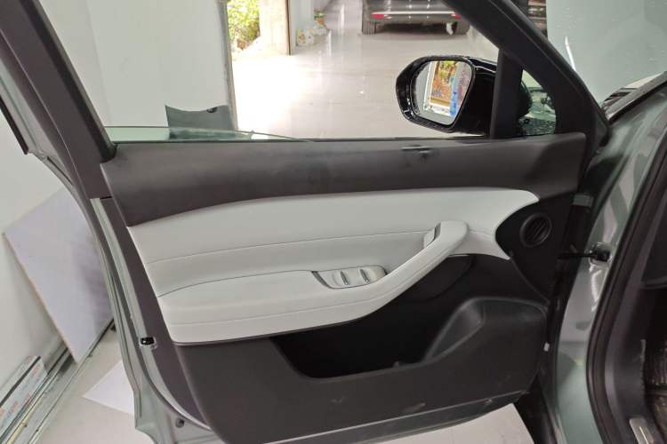 Used Nio ES6 2023 75 kWh Left Front Door Interior