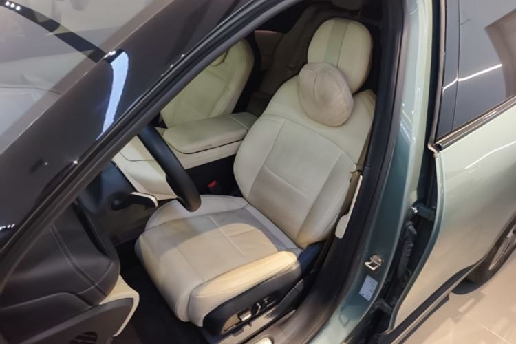 Used Nio ES6 2023 75 kWh Left Front Seat