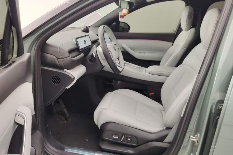 Used Nio ES6 2023 75 kWh Left Front Seat