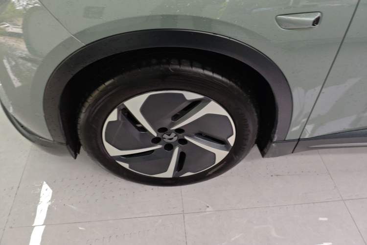 Used Nio ES6 2023 75 kWh Left Front Wheel Hub