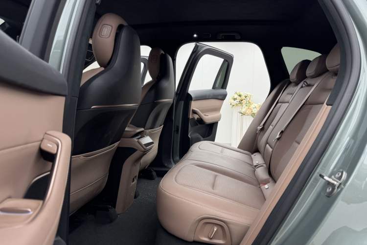 Used Nio ES6 2023 75 kWh Left Rear Seat
