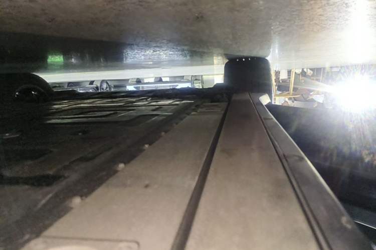 Used Nio ES6 2023 75 kWh Left Side Sill