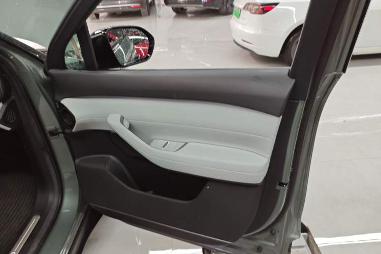 Used Nio ES6 2023 75 kWh Right Front Door Interior