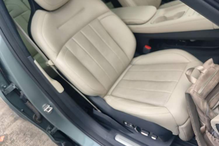 Used Nio ES6 2023 100kWh Right Front Seat