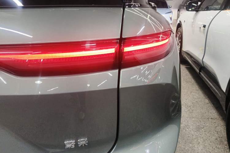 Used Nio ES6 2023 75 kWh Right Rear Taillight