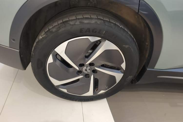 Used Nio ES6 2023 75 kWh Right Rear Wheel Hub