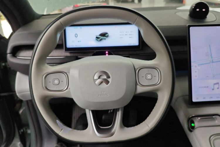 Used Nio ES6 2023 75 kWh Steering Wheel