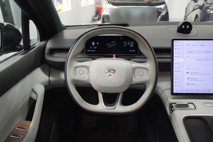 Used Nio ES6 2023 75 kWh Steering Wheel
