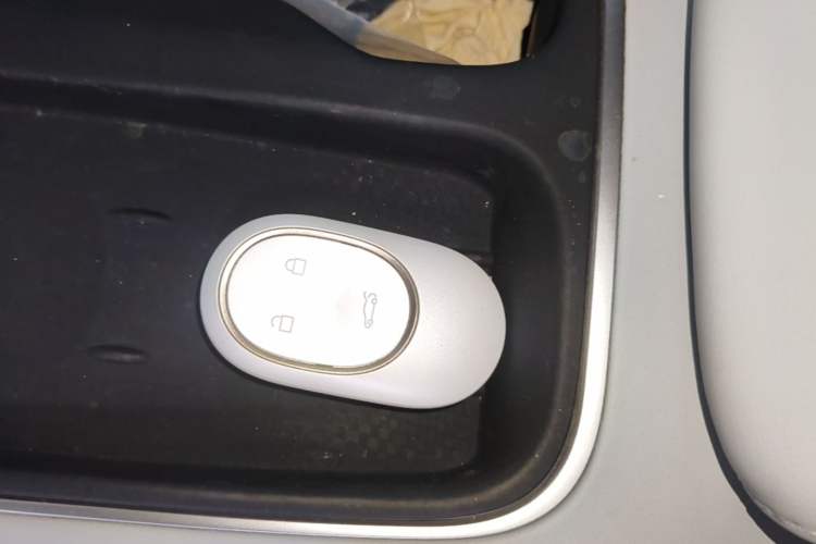 Used Nio ES6 2023 75 kWh Vehicle Key