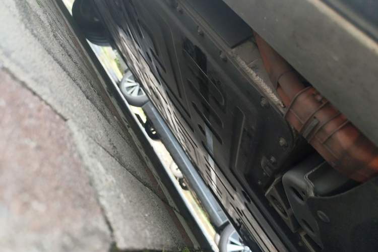 Used Nio ES6 2023 75 kWh Chassis Front Right