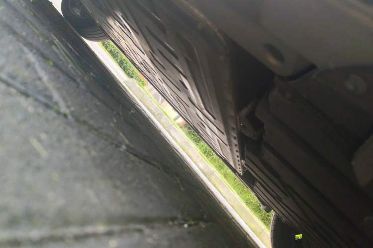 Used Nio ES6 2023 75 kWh Chassis Rear Left