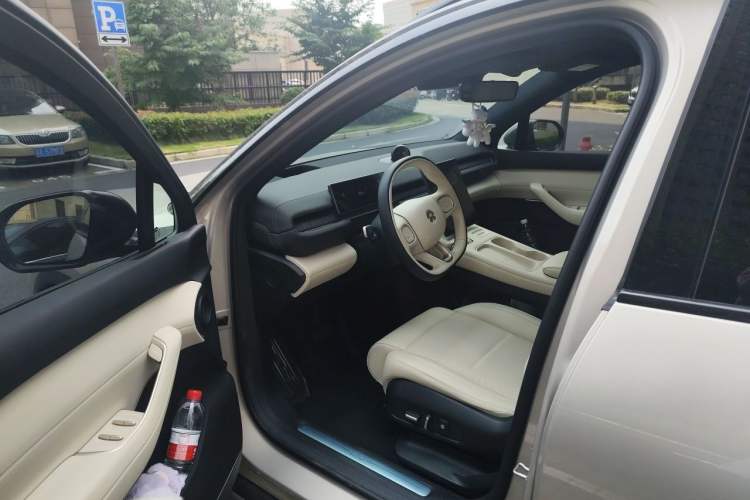 Used Nio ES6 2023 75 kWh Driver Seat