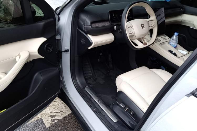 Used Nio ES6 2023 75 kWh Driver Seat