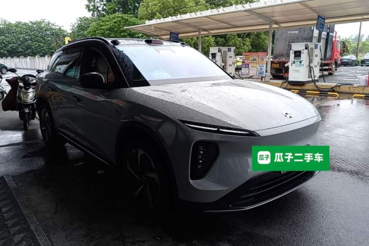 Used Nio ES6 2023 75 kWh Front Right 45 Deg