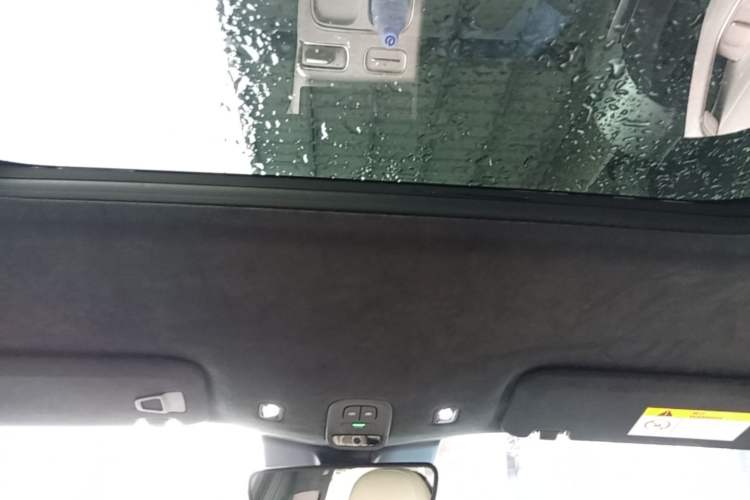 Used Nio ES6 2023 75 kWh Headliner