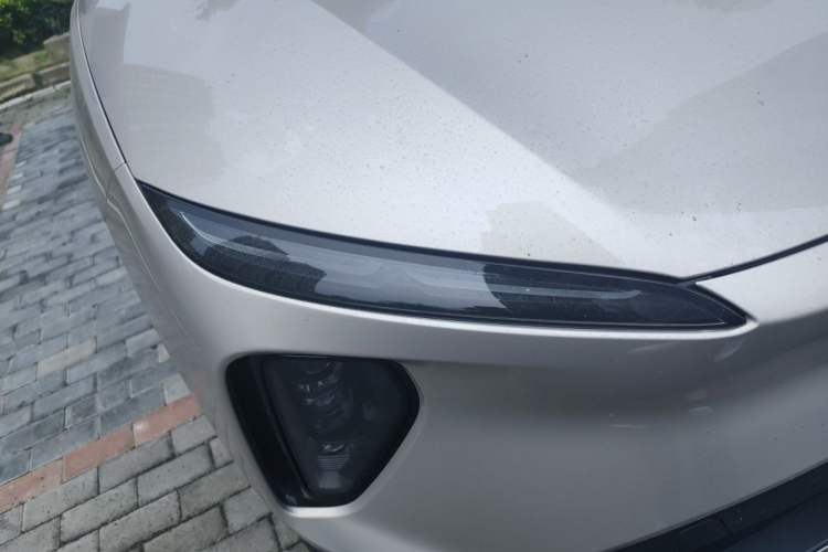 Used Nio ES6 2023 75 kWh Right Front Headlight