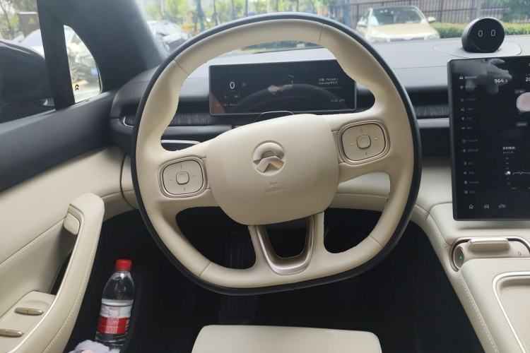 Used Nio ES6 2023 75 kWh Steering Wheel