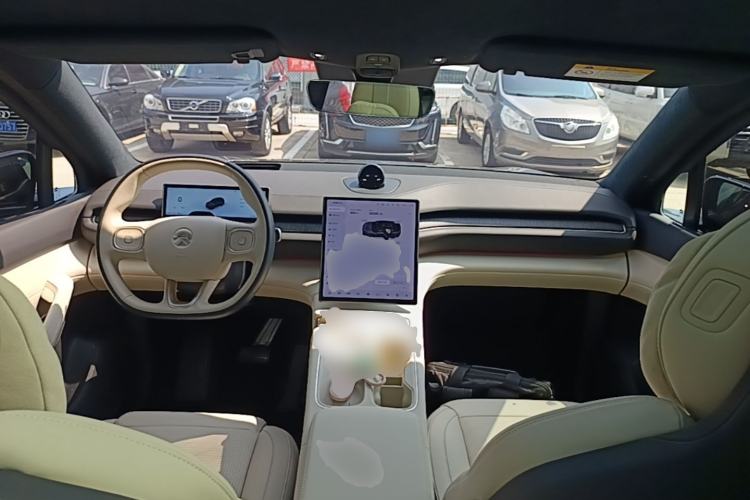 Used Nio ES6 2023 75 kWh Center Console