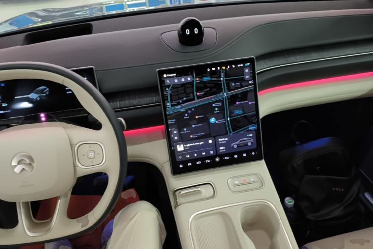 Used Nio ES6 2023 75 kWh Center Console